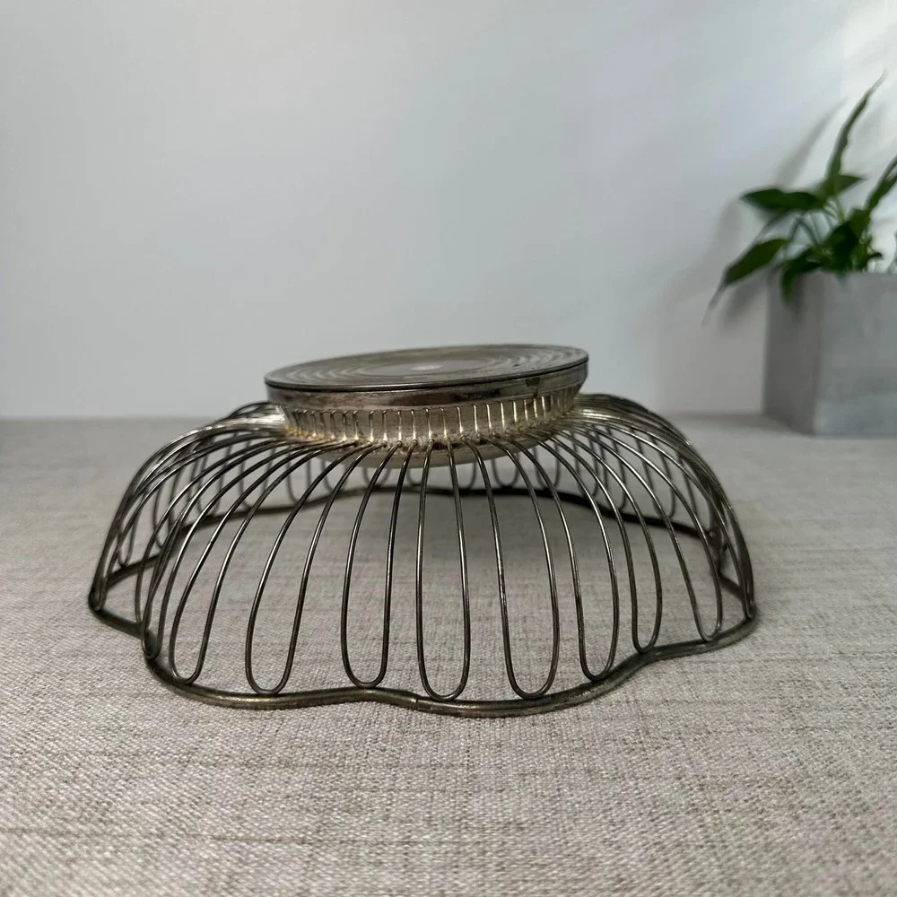 Vintage Godinger Silver Plate Wire Basket Scalloped Flower Bread Fruit Bowl